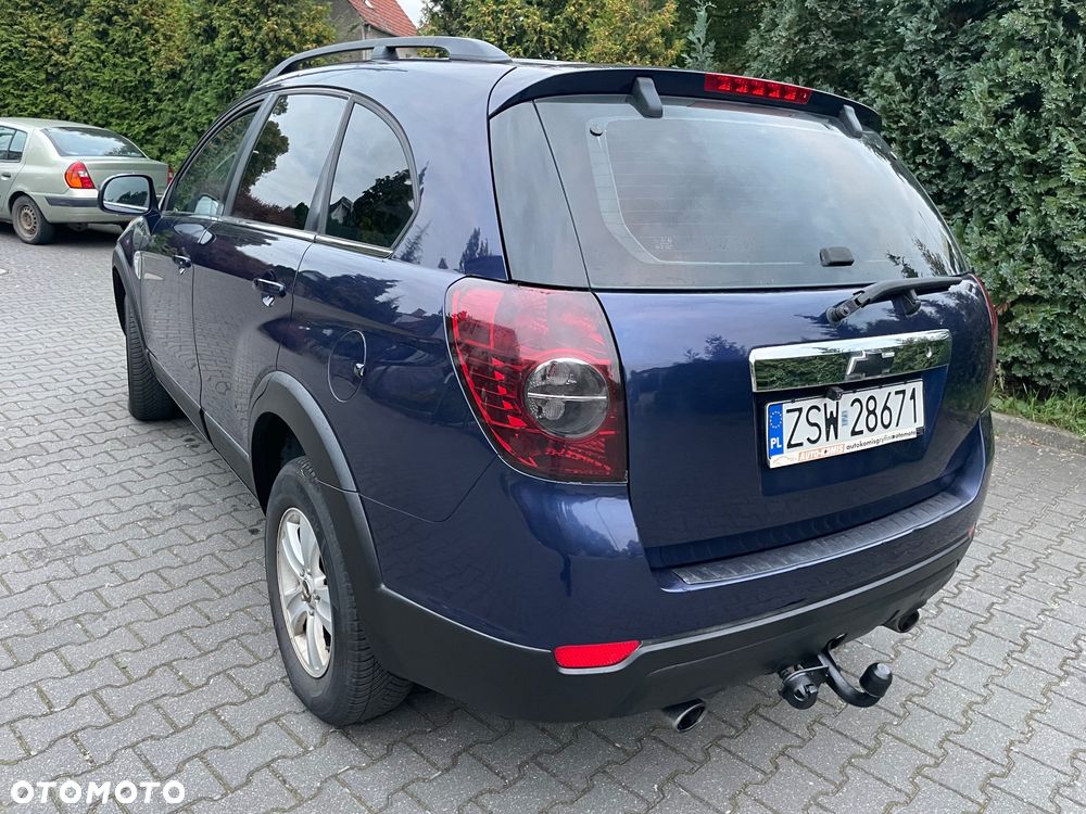 Chevrolet Captiva 2.4 LS 5os - 6