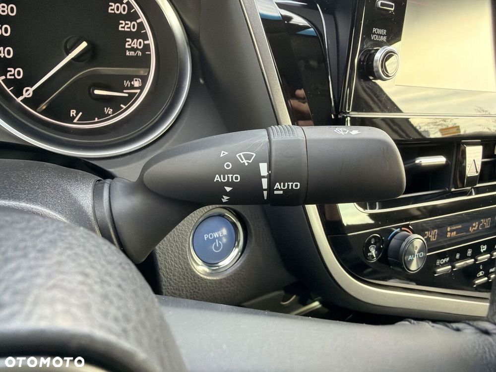 Toyota Camry 2023