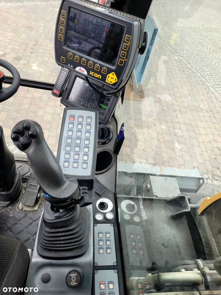 Liebherr 918 Compact - 10