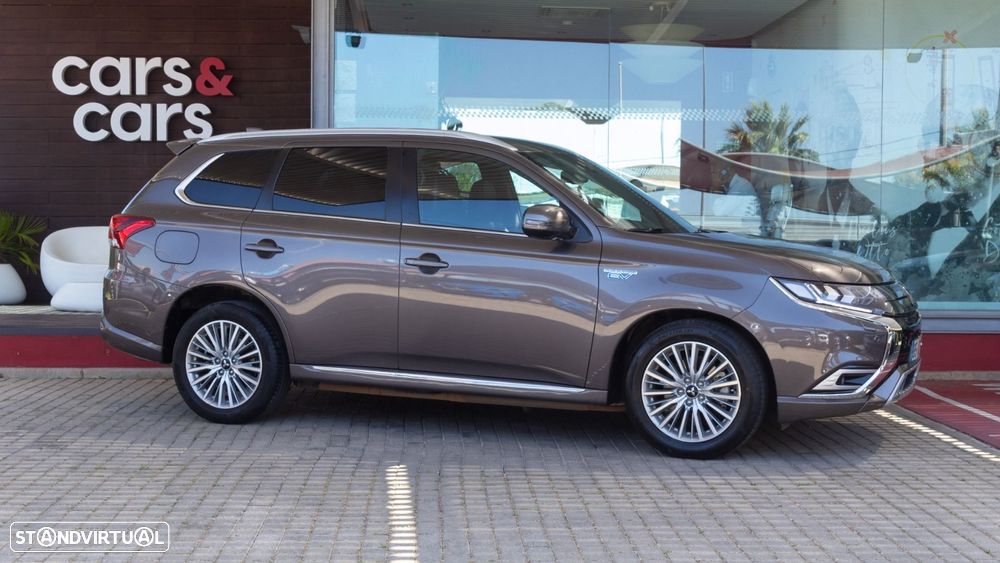 Mitsubishi Outlander 2.4 Instyle - 2