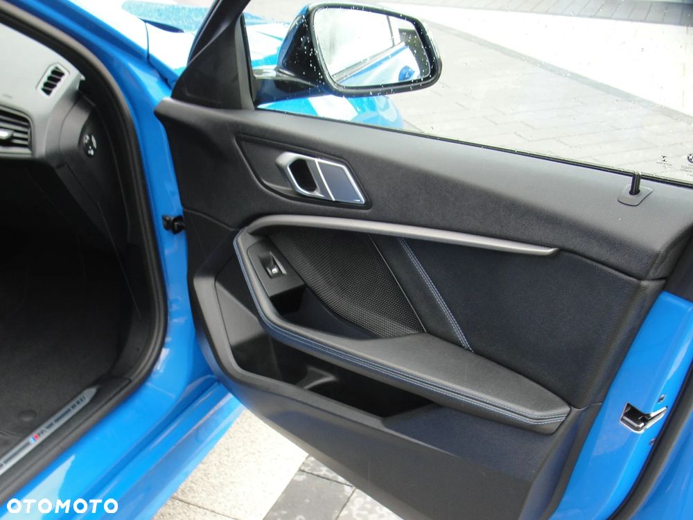 BMW Seria 1 120i M Sport - 8