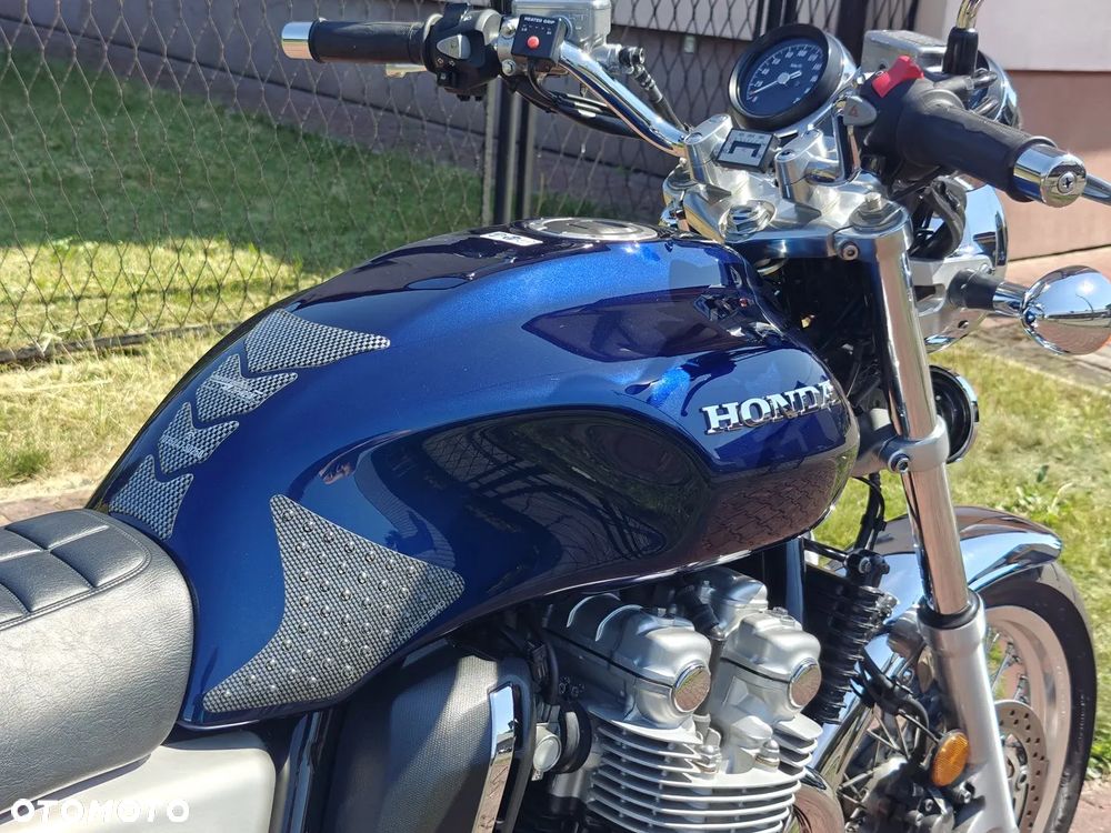 Honda CB - 11