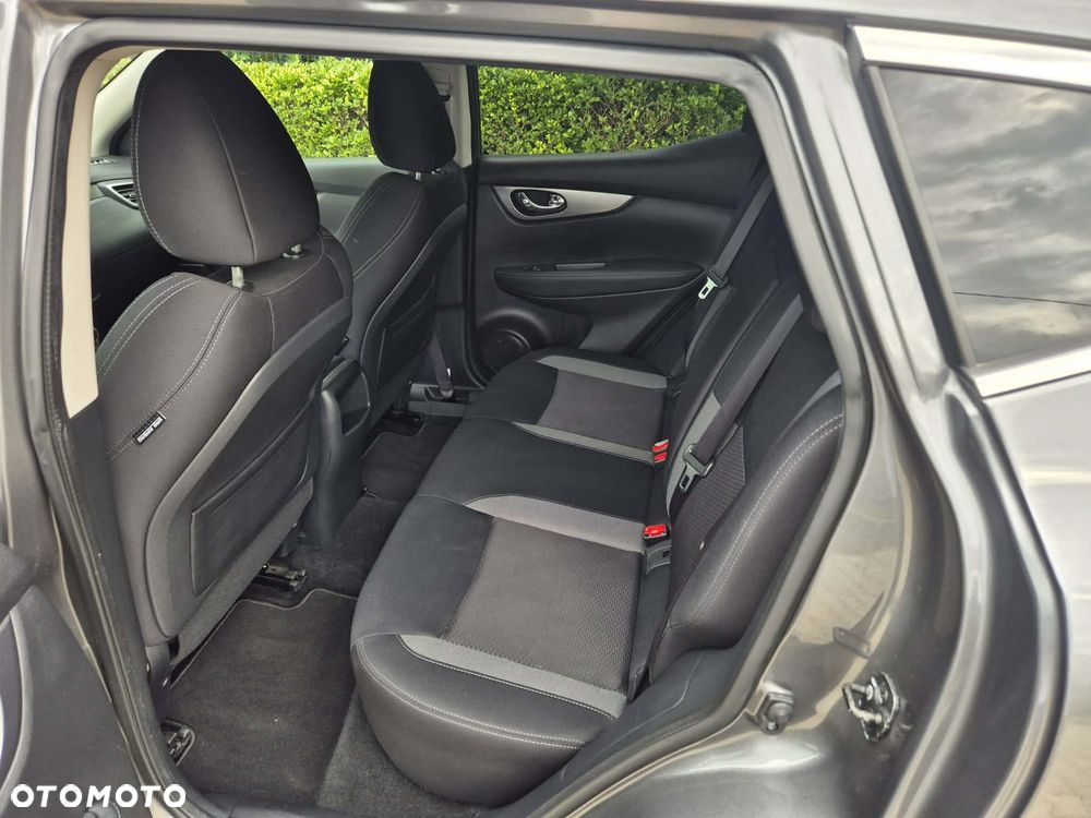 Nissan Qashqai 1.3 DIG-T N-Connecta - 19
