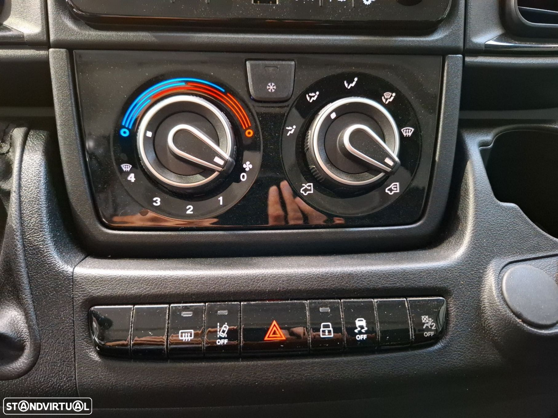 Peugeot Boxer 2.2 BlueHDi 140 S&S 333 L2H2 - 20