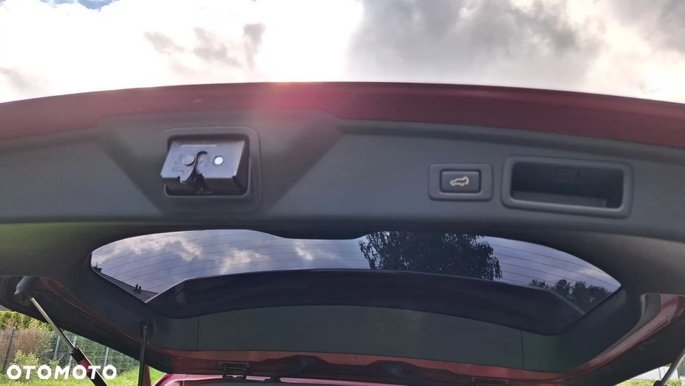 Subaru Forester 2.0 XT Platinum Lineartronic - 24
