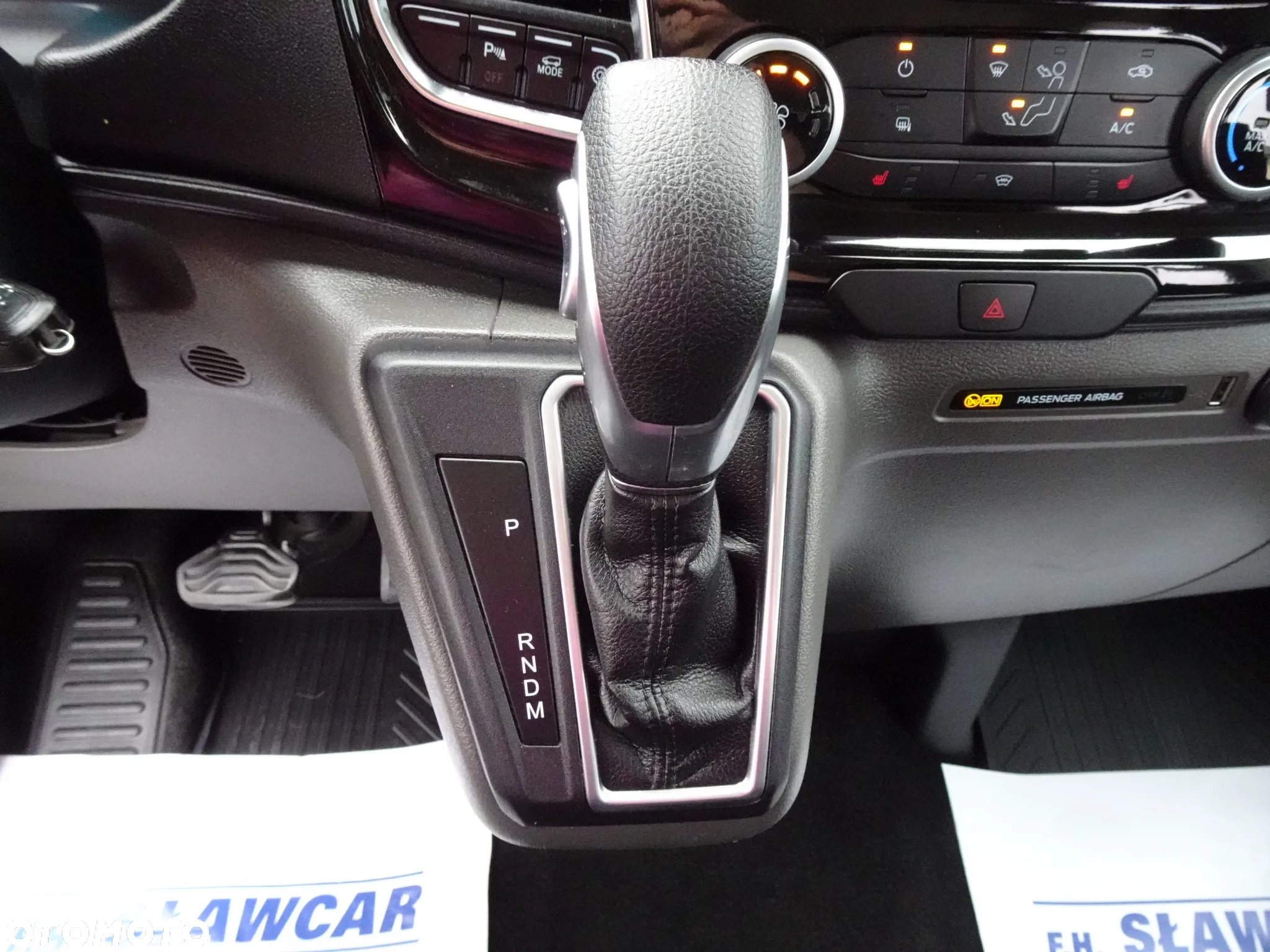 Ford Transit Custom 320 L2H1 Limited (bryg.) - 33