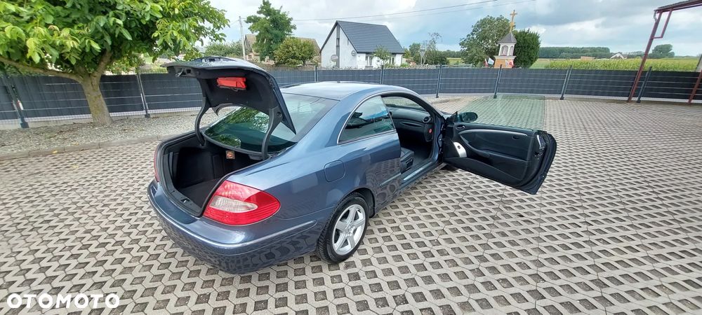 Mercedes-Benz CLK - 25