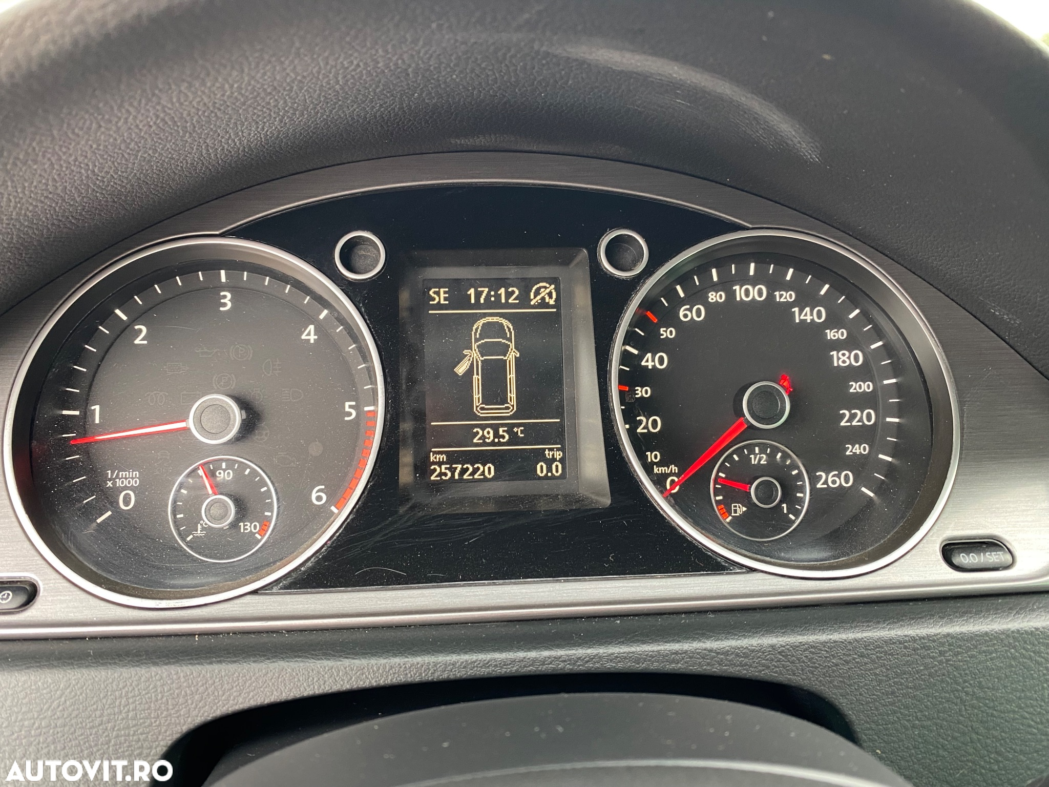 Volkswagen Passat Variant 1.6 TDI BlueMotion - 21