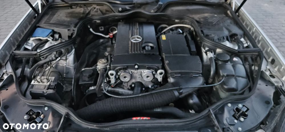 Mercedes-Benz Klasa E 200 Kompressor Classic - 40