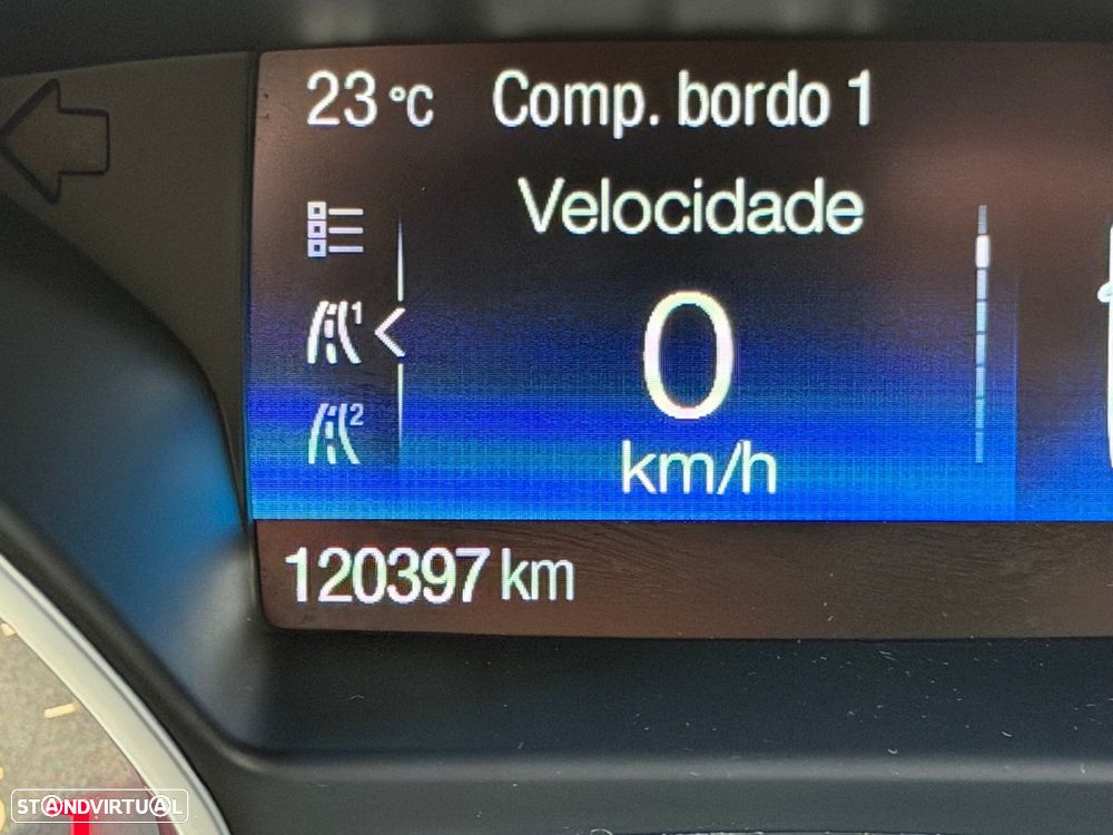 Ford Kuga 1.5 EcoBlue TITANIUM - 32
