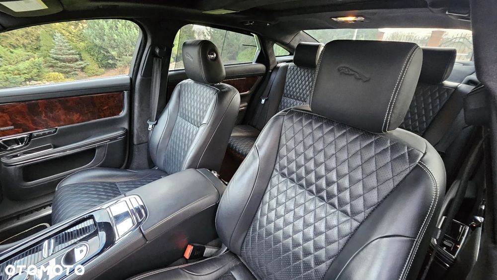 Jaguar XJ 3.0 T AWD LWB Premium Luxury - 21