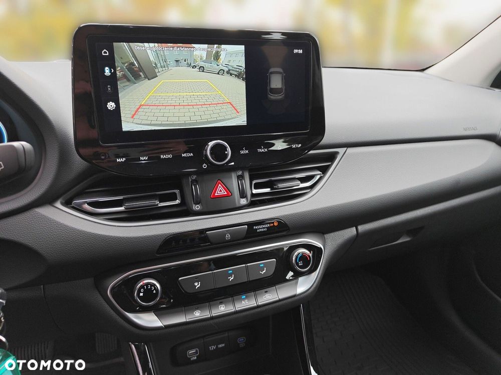 Hyundai i30 1.6 T-GDI Modern DCT - 16