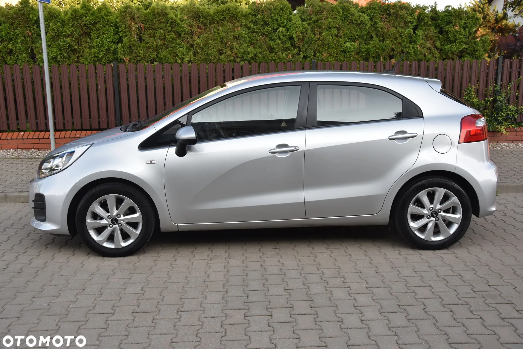 Kia Rio 1.1 CRDI Dream-Team Edition - 6