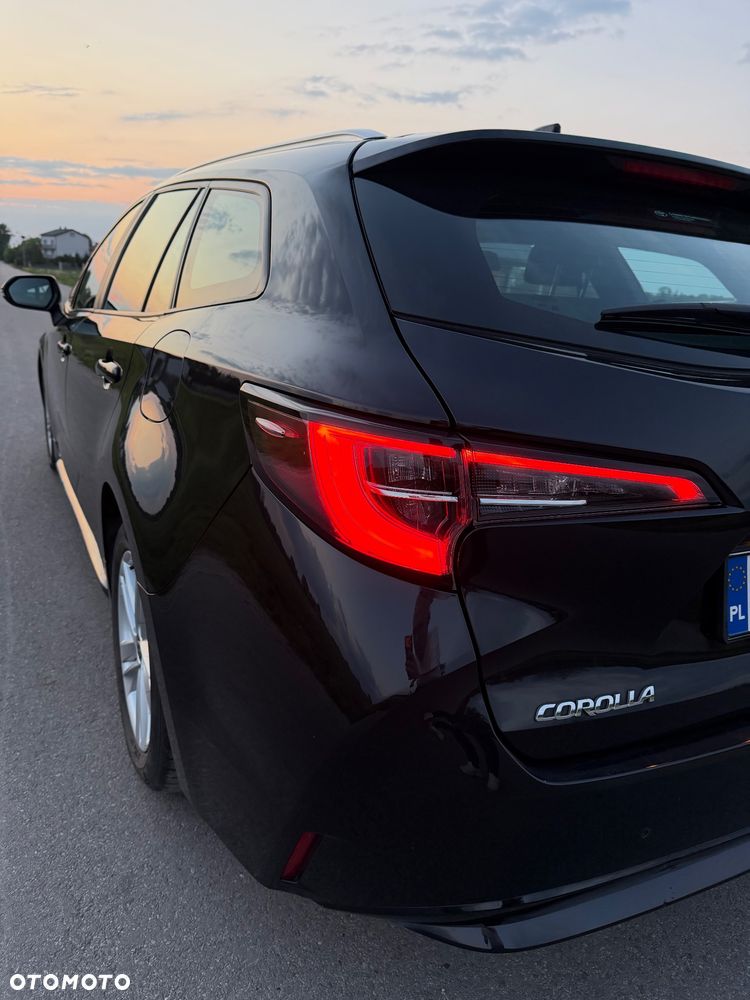 Toyota Corolla 1.8 Hybrid Club - 12