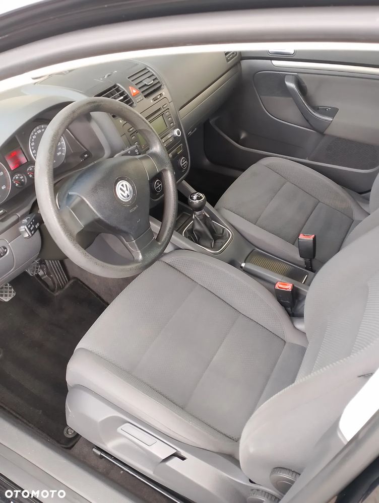 Volkswagen Golf 2.0 TDI Comfortline - 8