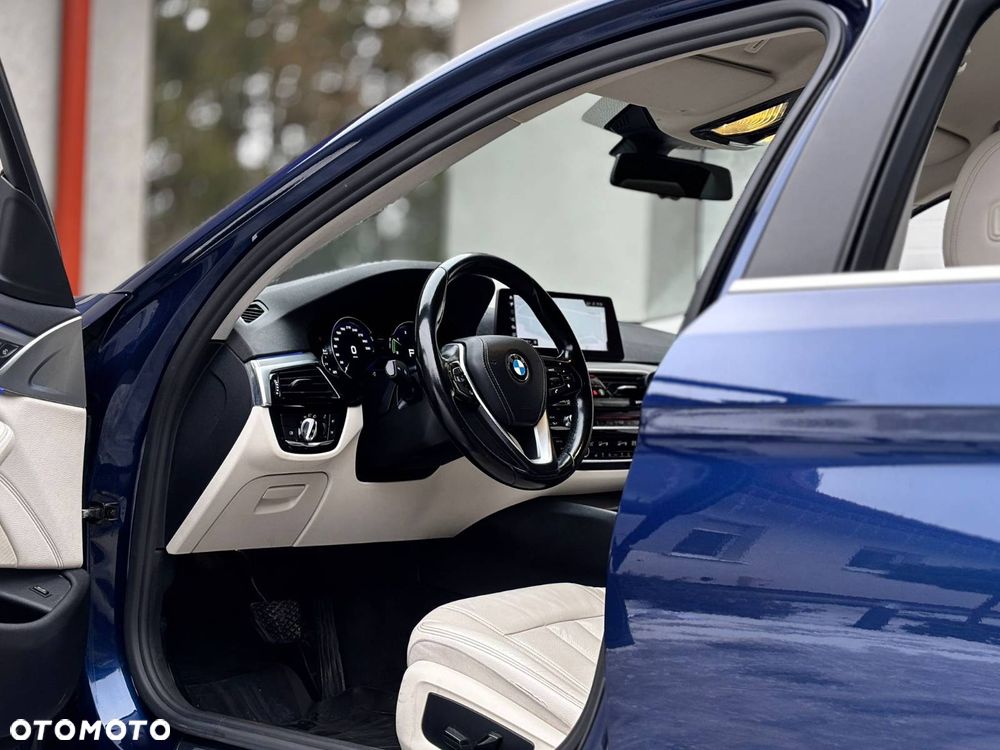 BMW Seria 5 520d xDrive Luxury Line - 16