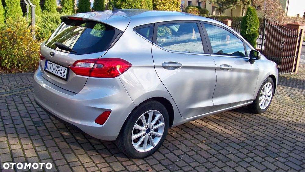 Ford Fiesta 1.1 S&S TITANIUM - 4