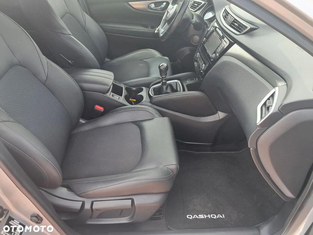 Nissan Qashqai - 10