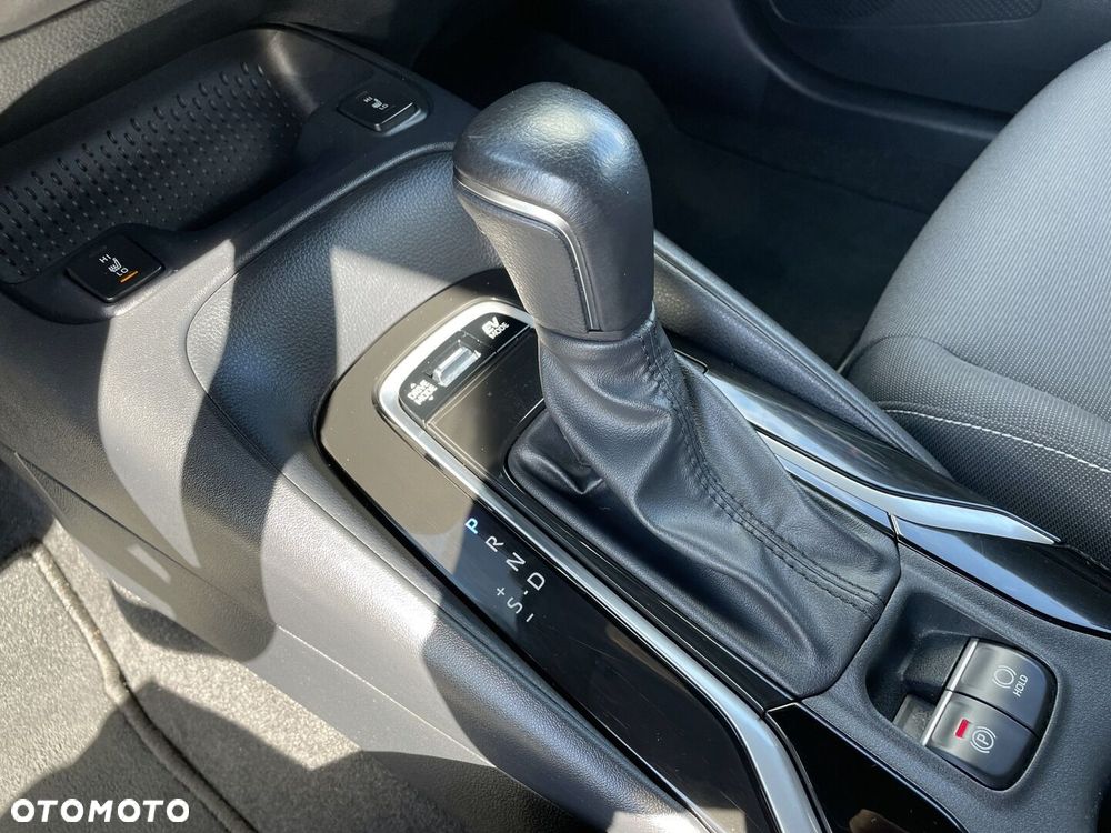 Toyota Corolla 2.0 Hybrid Comfort - 24