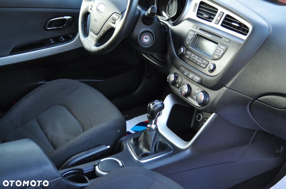 Kia Ceed 1.4 CVVT Attract - 15
