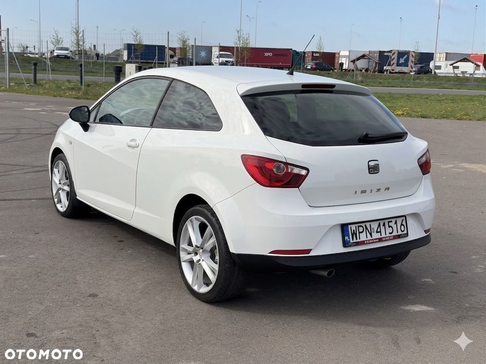 Seat Ibiza SC 1.6 16V Sport - 4