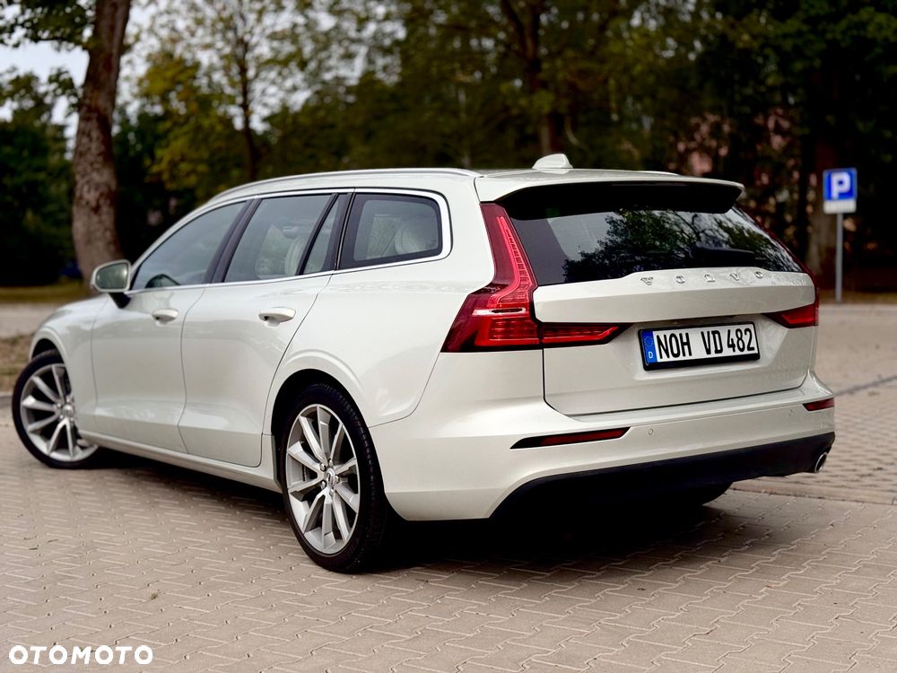 Volvo V60 D3 Momentum Pro - 27