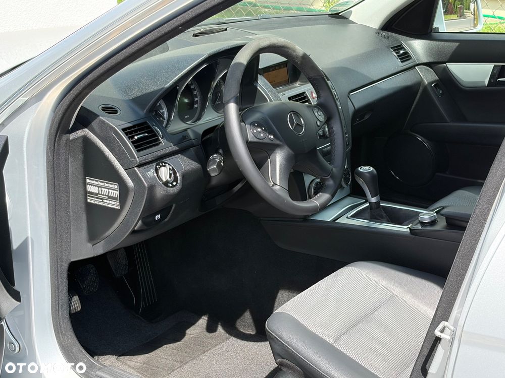 Mercedes-Benz Klasa C 180 (BlueEFFICIENCY) Avantgarde - 18
