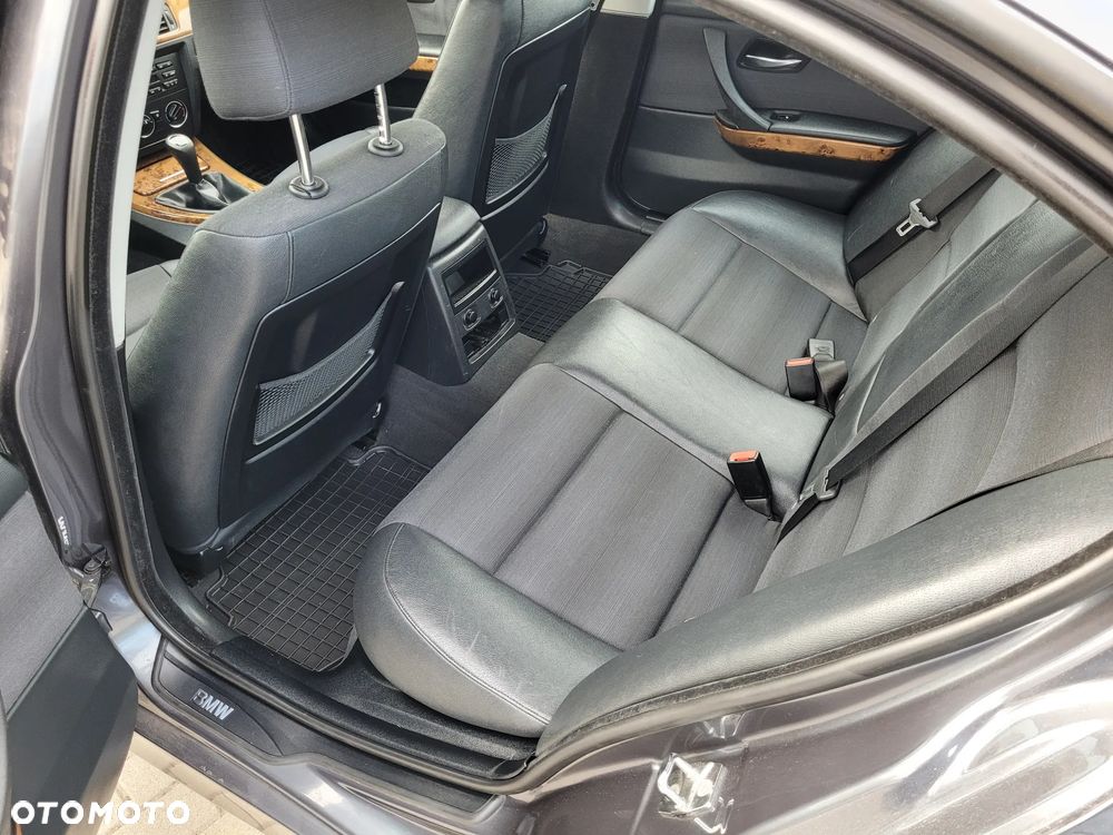 BMW Seria 3 - 10