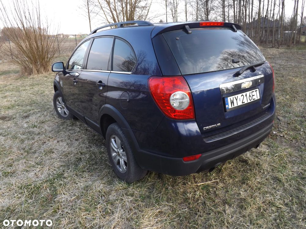 Chevrolet Captiva 2.4 LS 5os - 6
