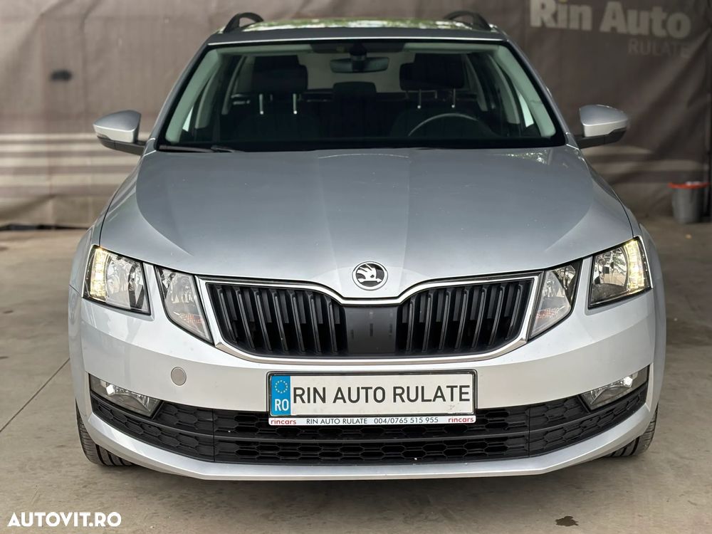 Skoda Octavia Combi Diesel 2.0 TDI DSG Ambition - 3