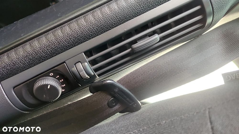 Peugeot 5008 HDI FAP 115 Allure - 32