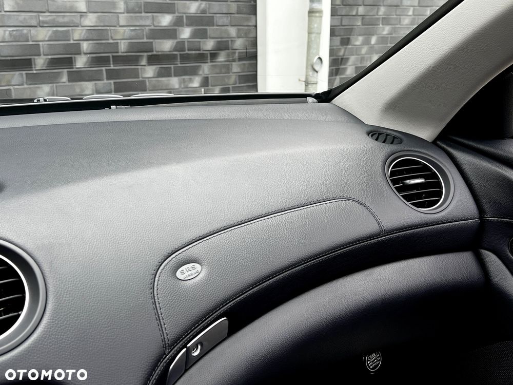 Mercedes-Benz SL 63 AMG - 18