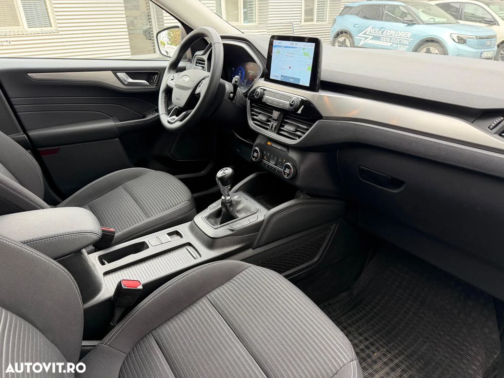 Ford Kuga - 10