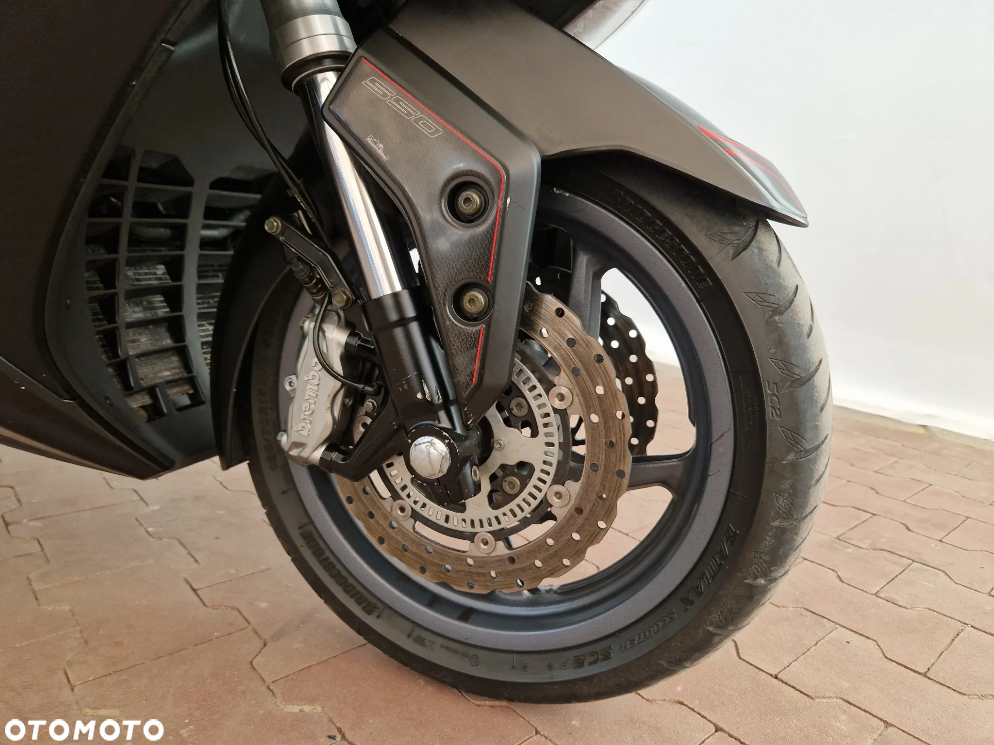 Kymco AK 550 - 37