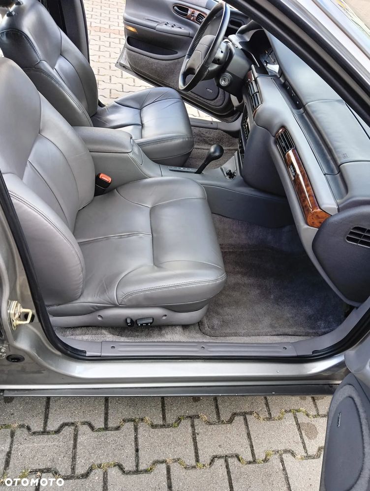Chrysler Vision 3.5L - 10