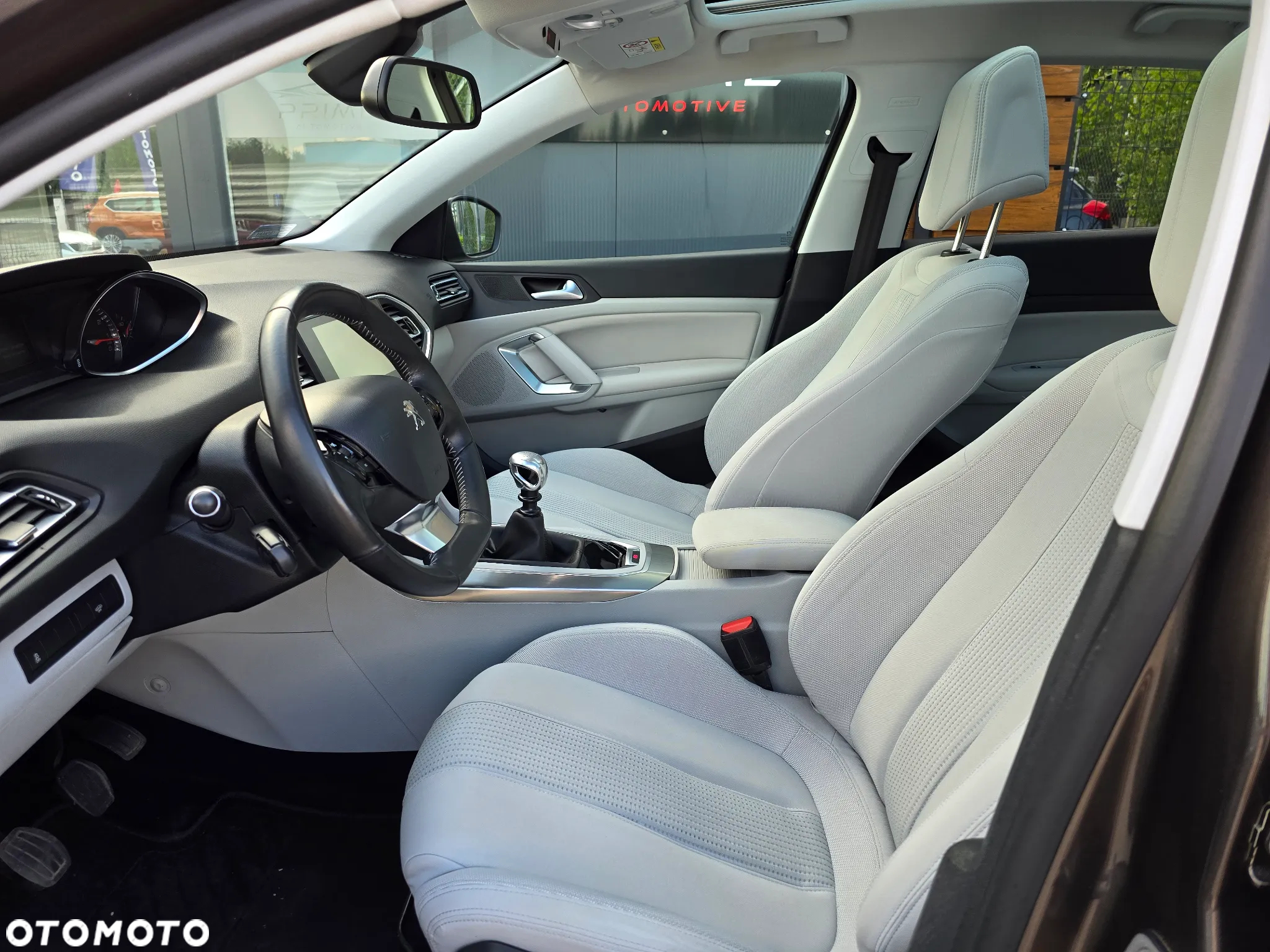 Peugeot 308 1.6 THP Allure - 14