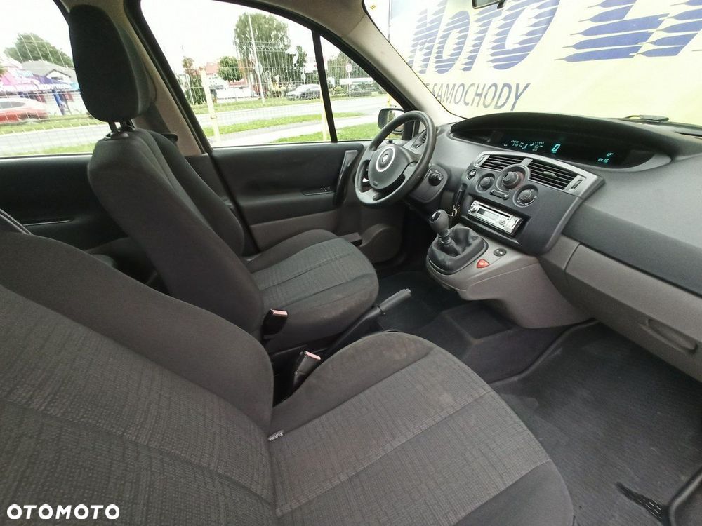 Renault Scenic - 11