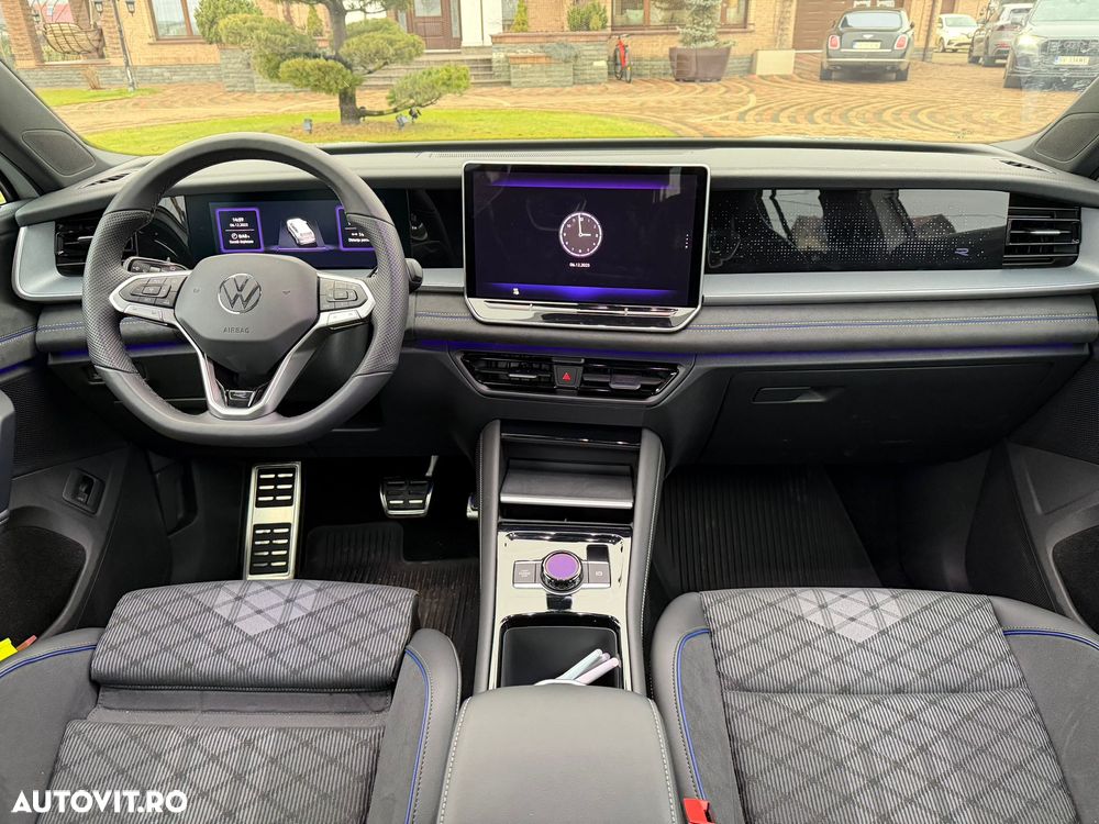 Volkswagen Tayron 2.0 TDI SCR 4MOTION DSG R-Line - 11