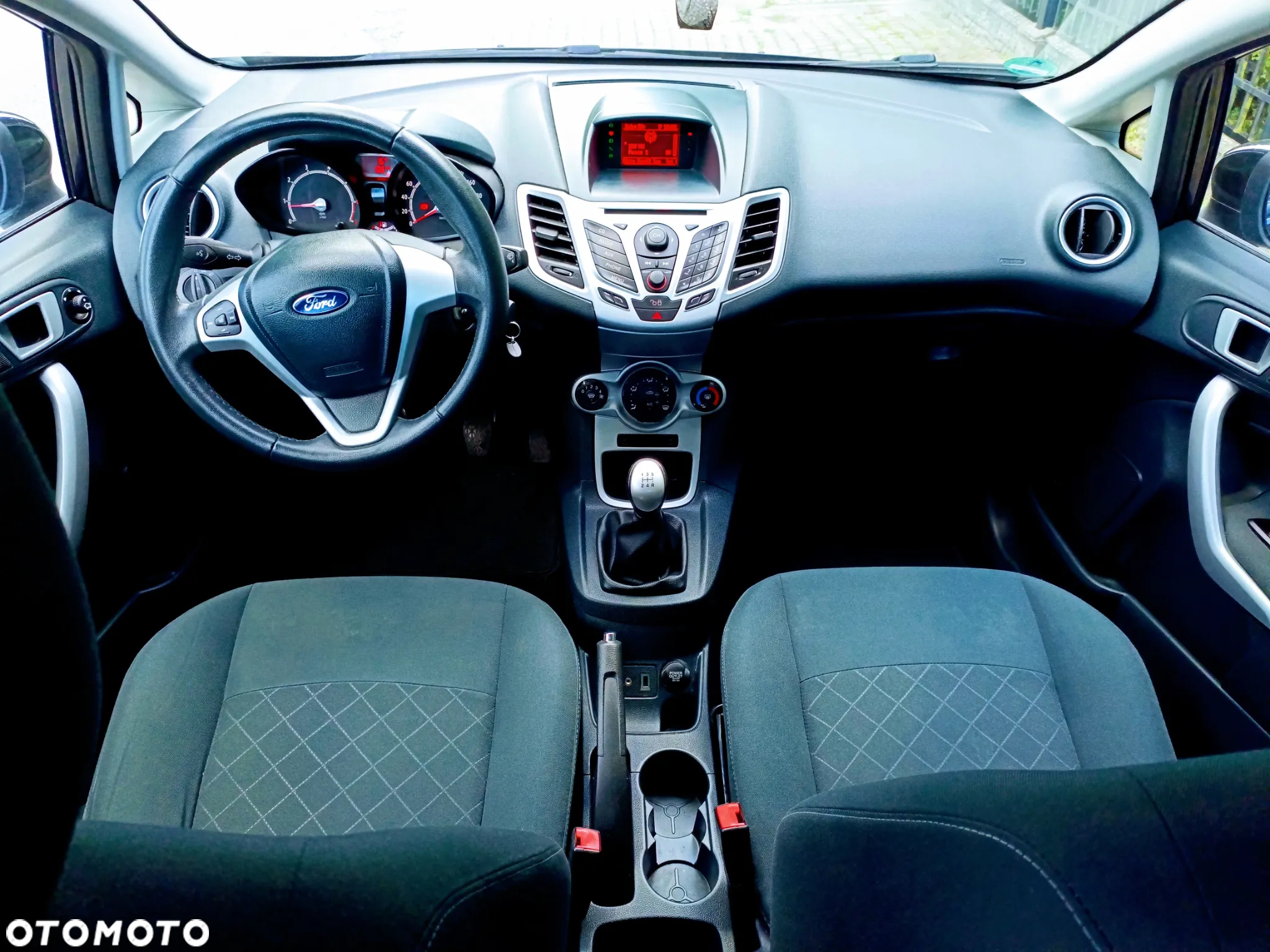 Ford Fiesta 1.25 Champions Edition - 10