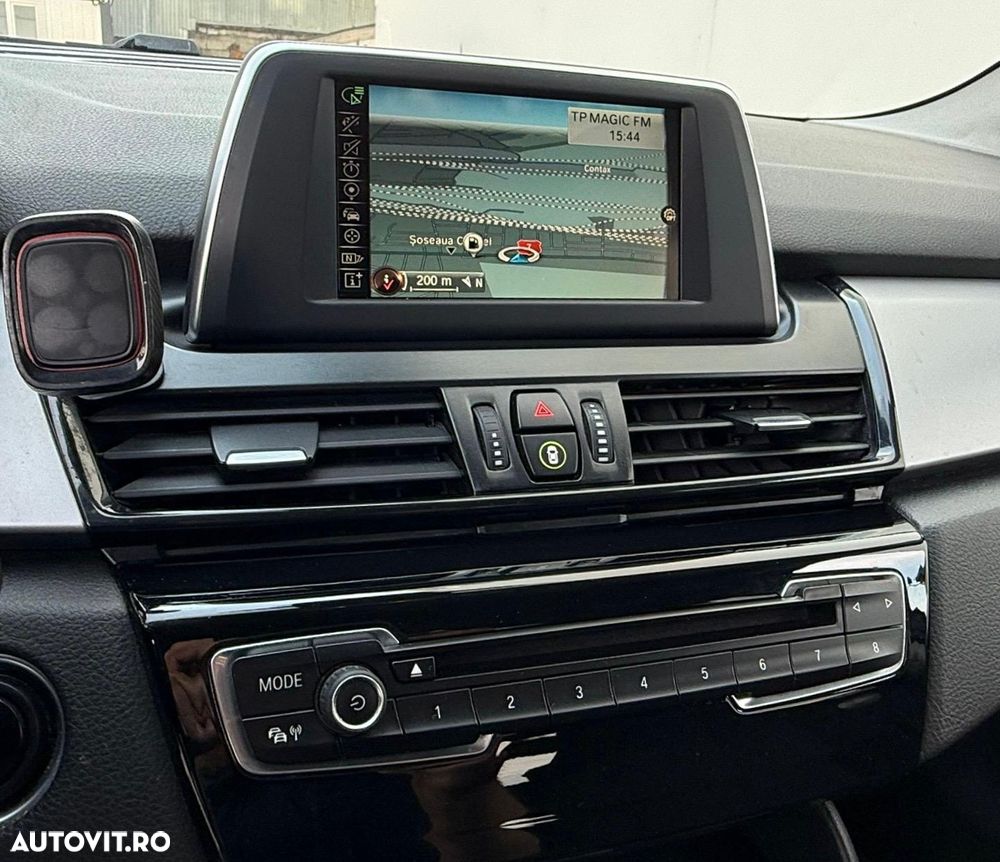 BMW Seria 2 216d - 12