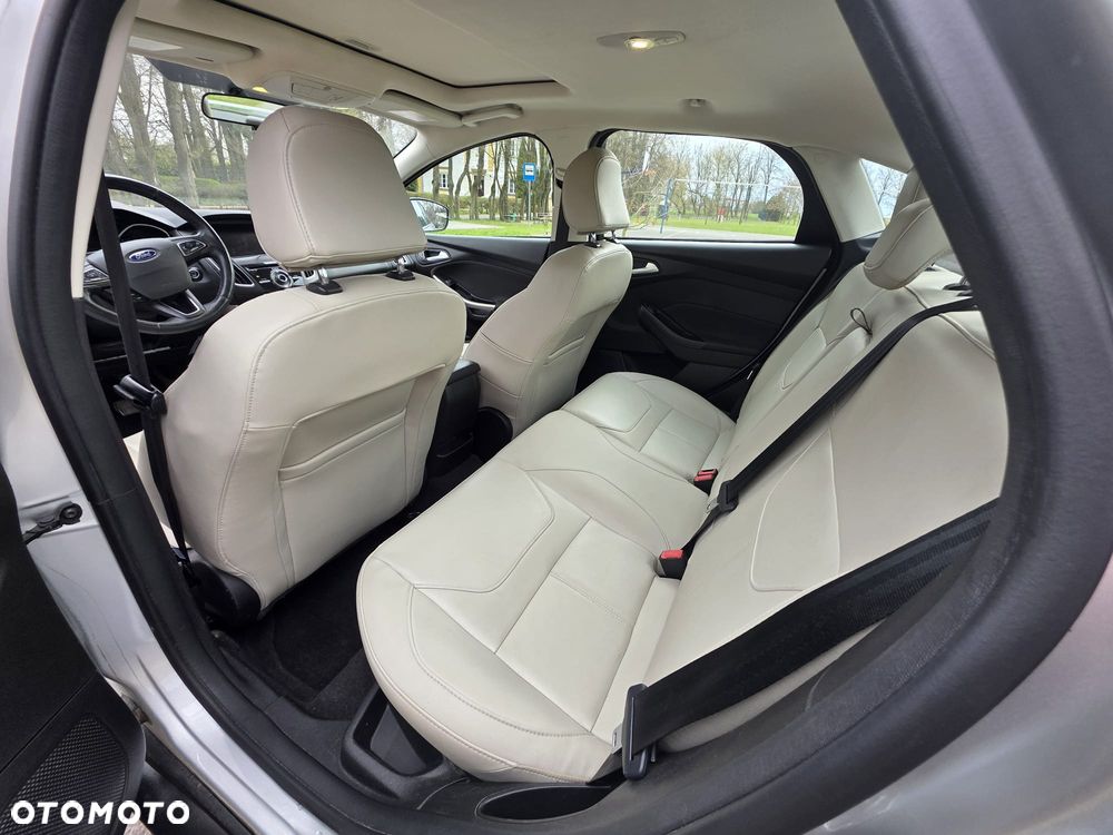 Ford Focus - 11