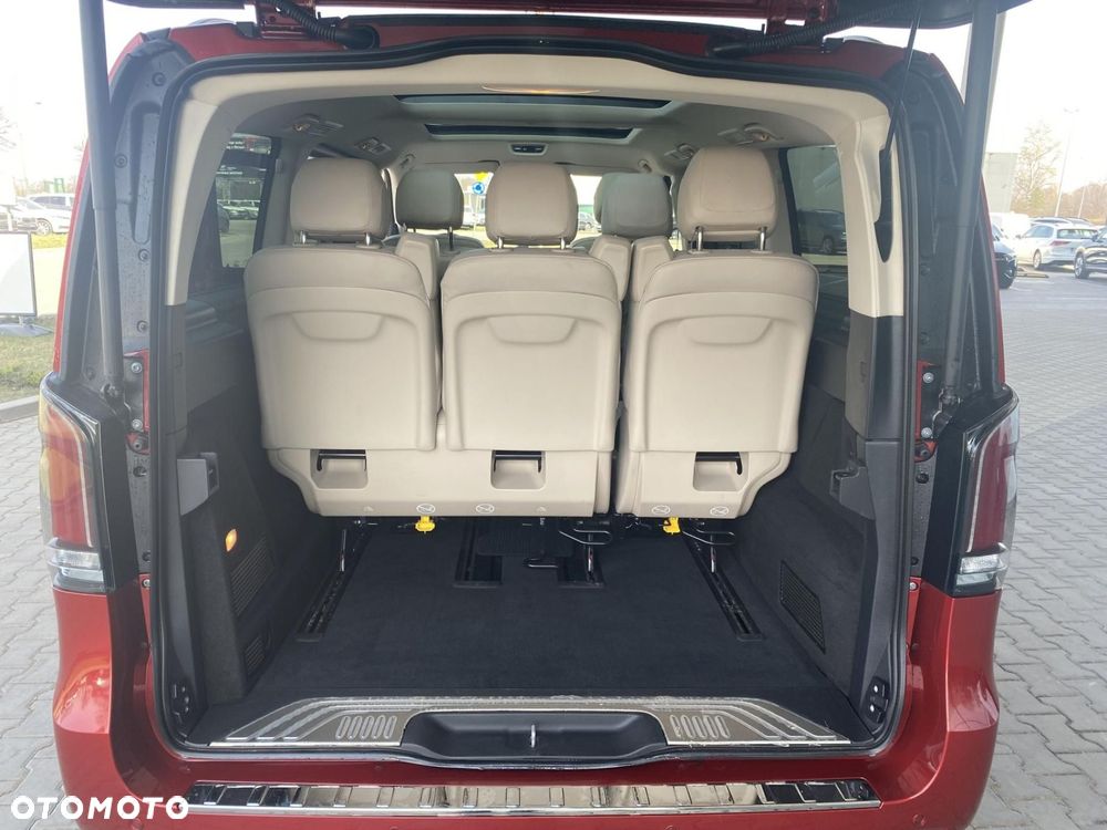 Mercedes-Benz Klasa V - 8