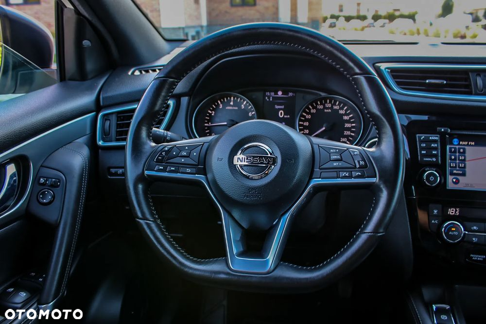 Nissan Qashqai 1.2 DIG-T Xtronic TEKNA+ - 36