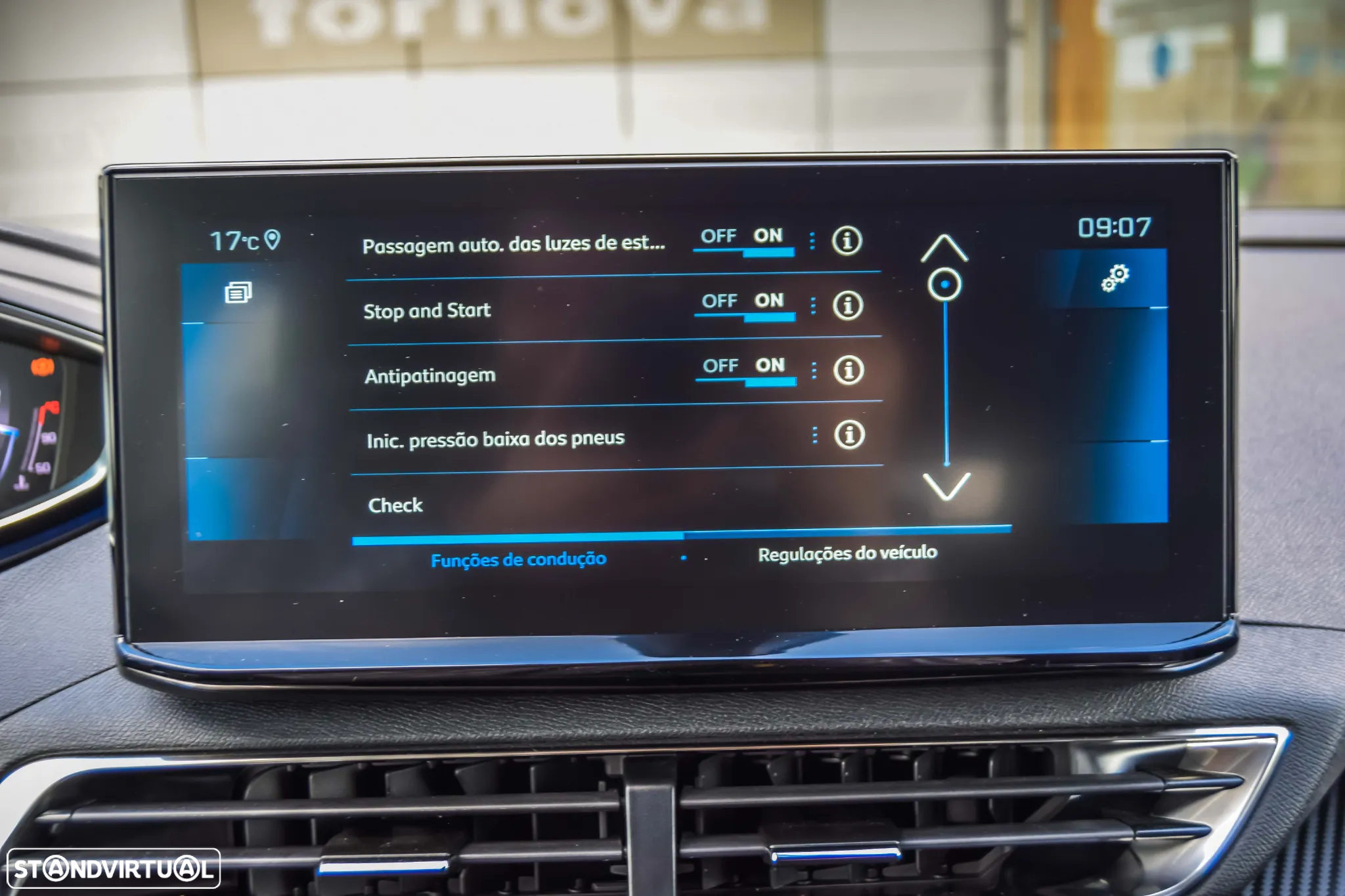 Peugeot 5008 1.5 BlueHDi Allure Pack EAT8 - 25
