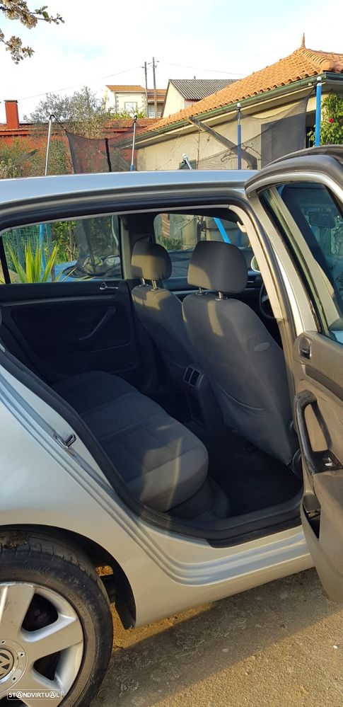 VW Golf 1.9 TDi DPF Comfortline - 9