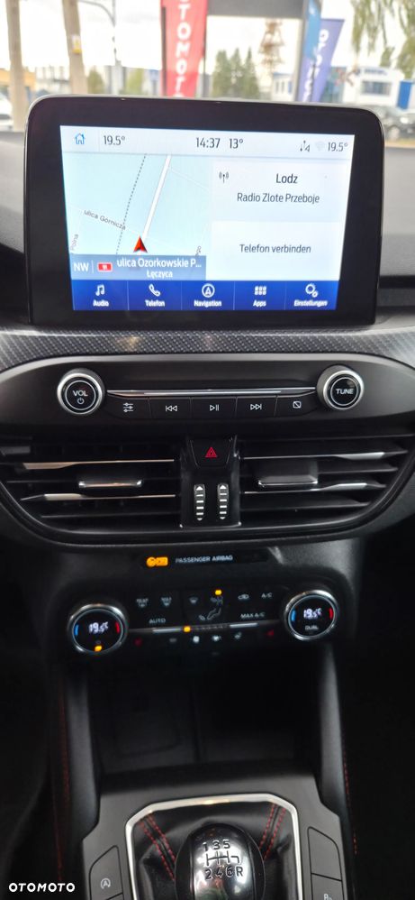 Ford Focus 1.0 EcoBoost Start-Stopp-System ST-LINE DESIGN - 27