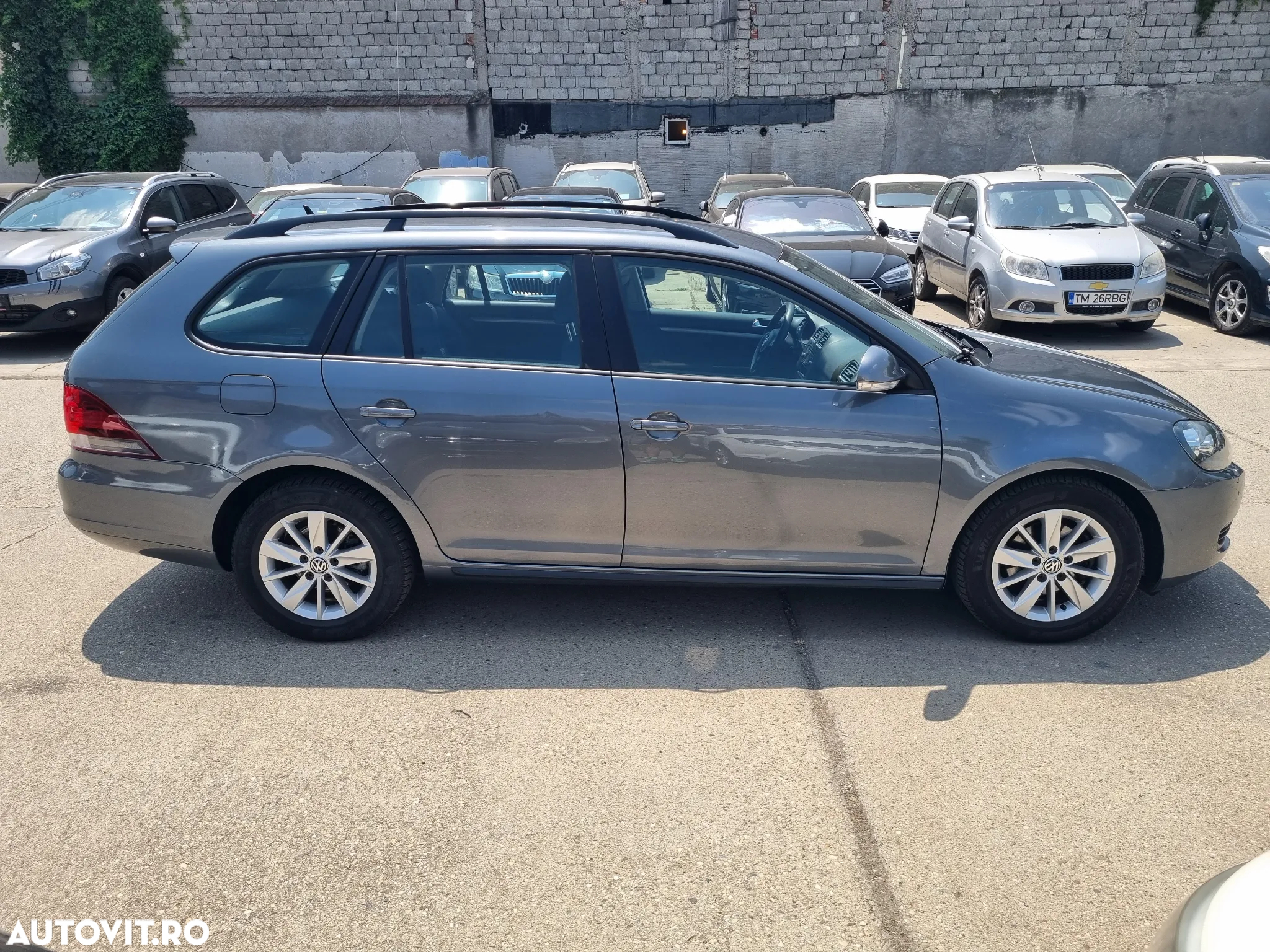 Volkswagen Golf 1.6 TDI BlueMotion Technology Comfortline - 18