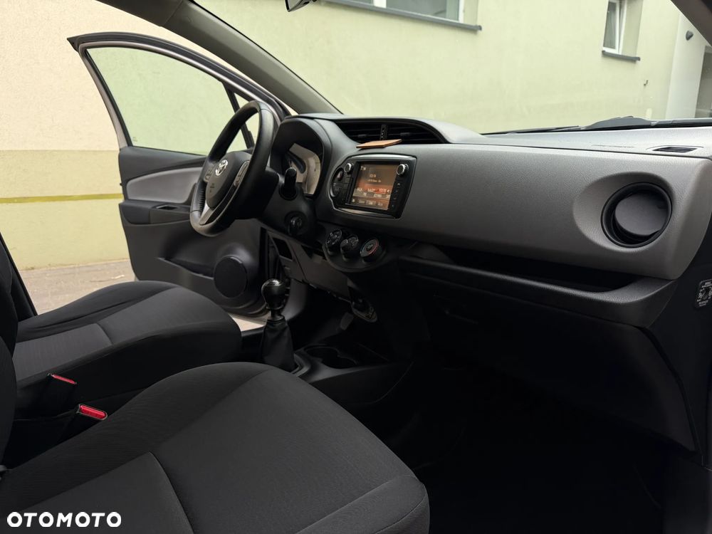Toyota Yaris 1.33 VVT-i Executive - 9