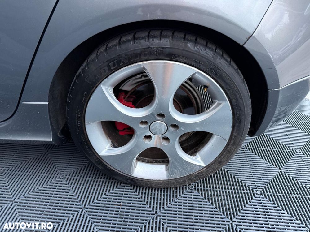 Volkswagen Golf - 11