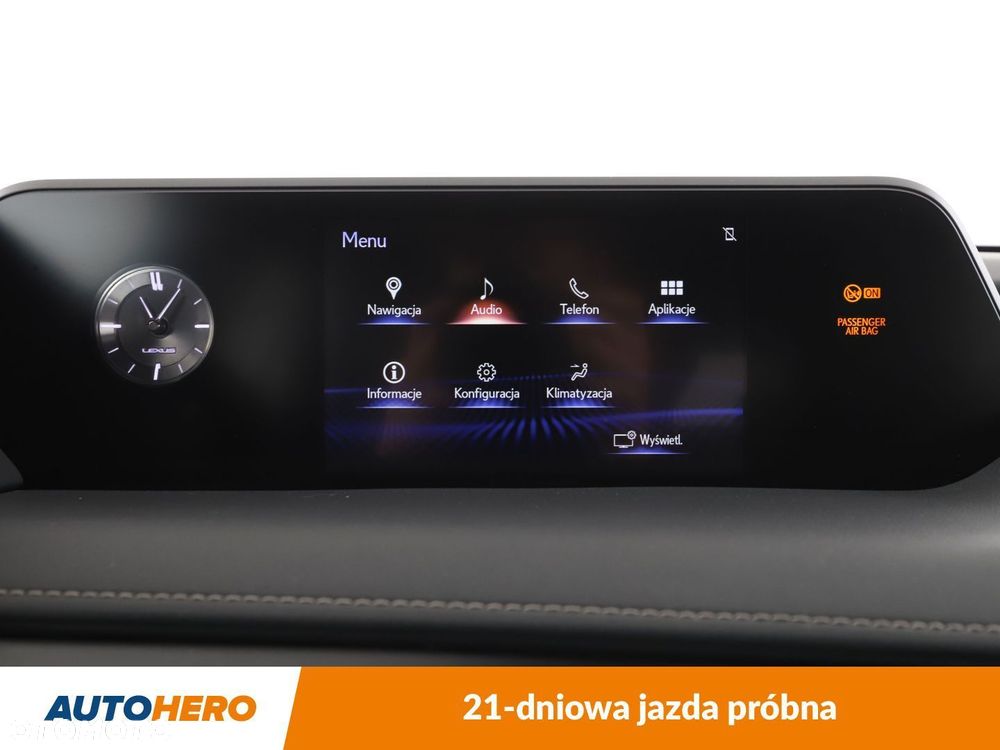 Lexus UX - 21
